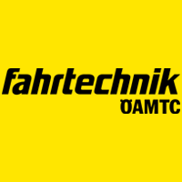 Logo ÖAMTC Fahrtechnik schwarzer Text auf gelbem Hintergrund ÖAMTC Fahrtechnik Partner 123Consulting